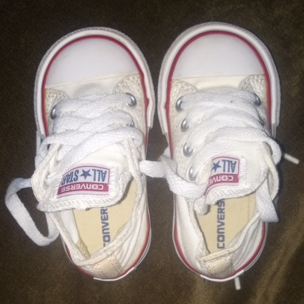 Converse Kids' Sneakers in White and Red